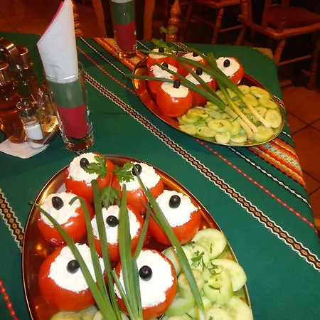 Otel Chuchura Family Koprivştitsa
