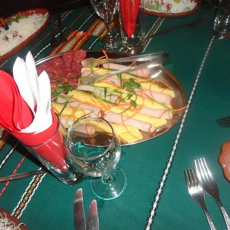 Otel Chuchura Family 2*