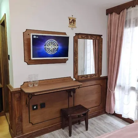 Hotel Chuchura Family 2*