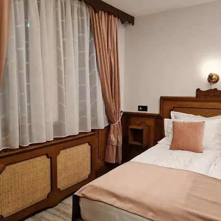 Otel Chuchura Family Koprivştitsa