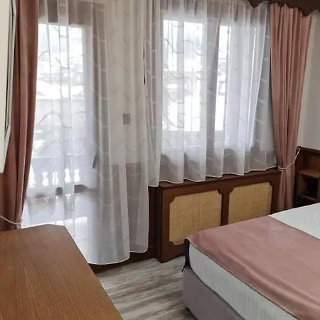 Otel Chuchura Family Koprivştitsa